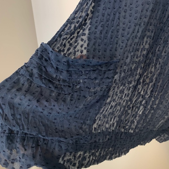 Rainn Navy Blue Sheer Blouse - Size Medium - Picture 7 of 10